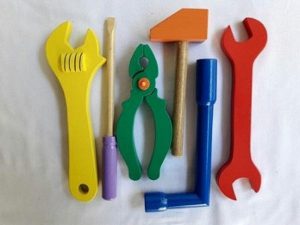 Alat Peraga Edukatif TK Alat Tukang