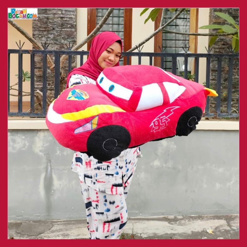 Kado Ulang Tahun Sahabat Pacar Remaja Anak Perempuan Cewek Putri Laki Laki Cowok Putra Boneka Jumbo Besar Car Mobil Merah JB 60 cm Bungkus Kado-min