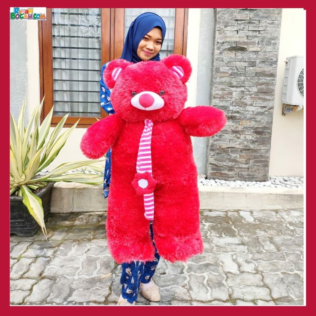 Mainan Kado Ulang Tahun Sahabat Pacar Remaja Anak Perempuan Cewek Putri Boneka Jumbo Besar Teddy Bear Beruang Syal Bunga Merah-min