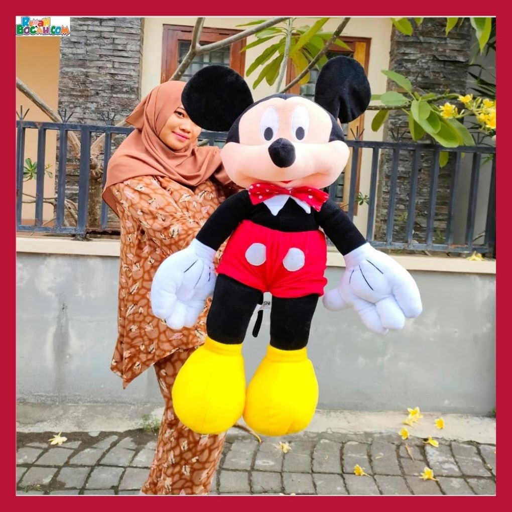 Kado Ulang Tahun Anniversary Istri Sahabat Pacar Remaja Anak Perempuan Cewek Putri Boneka Jumbo Besar Karakter Mickey Mouse 1 Meter Bungkus Kado-min
