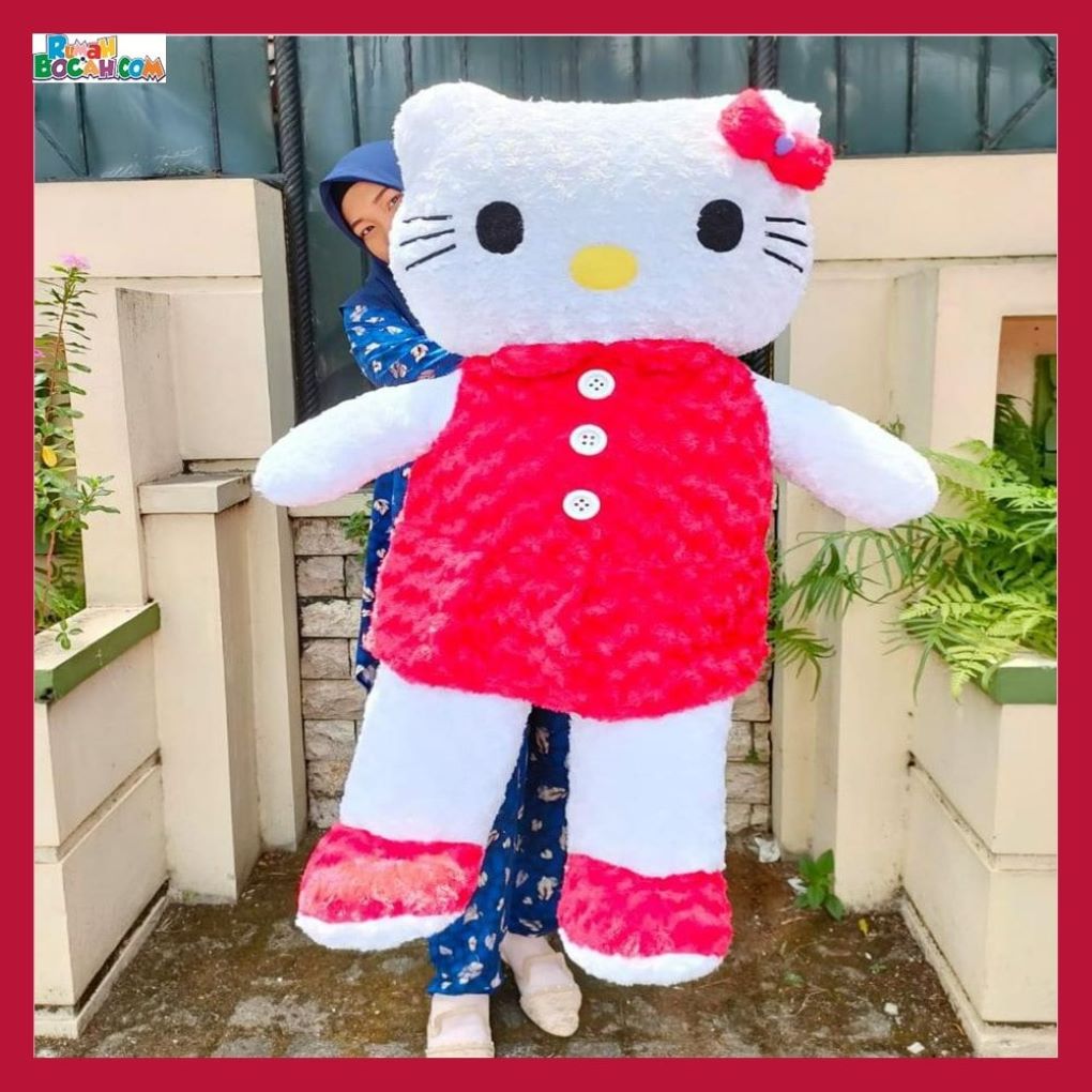 Kado Ulang Tahun Anniversary Pernikahan Sahabat Pacar Remaja Anak Perempuan Cewek Putri Boneka Jumbo Besar Karakter Hello Merah Kitty Rok 1 Meter Bungkus Kado-min