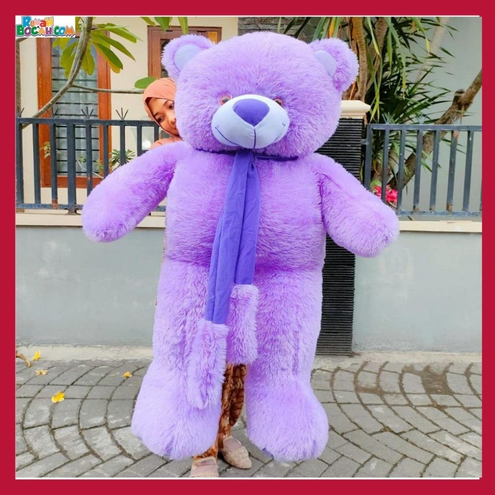 Kado Ulang Tahun Anniversary Istri Sahabat Pacar Remaja Anak Perempuan Cewek Putri Boneka Jumbo Besar Teddy Bear Beruang Syal Telapak Ungu 1,2 Meter Bungkus Kado-min (3)