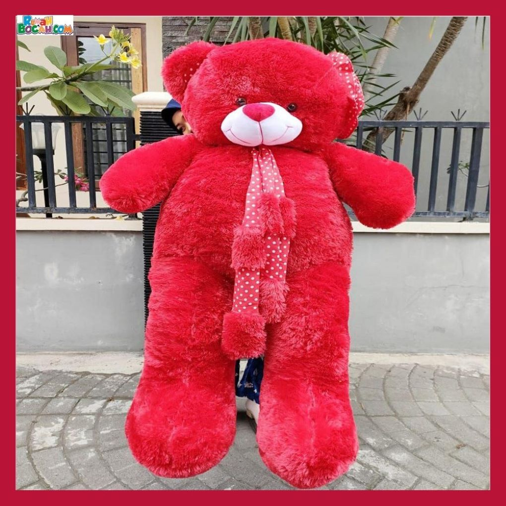Kado Ulang Tahun Anniversary Pernikahan Anak Remaja Sahabat Pacar Perempuan Cewek Putri Boneka Jumbo Besar Beruang Teddy Bear 1,5 meter SPJ Syal Topi Merah-min