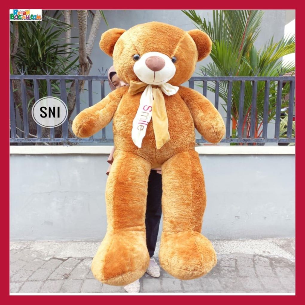 Kado Ulang Tahun Anniversary Pernikahan Anak Sahabat Pacar Remaja Perempuan Cewek Putri Boneka Jumbo Besar Teddy Bear Beruang Smile Coklat 1,2 Meter SNI Bungkus Kado-min