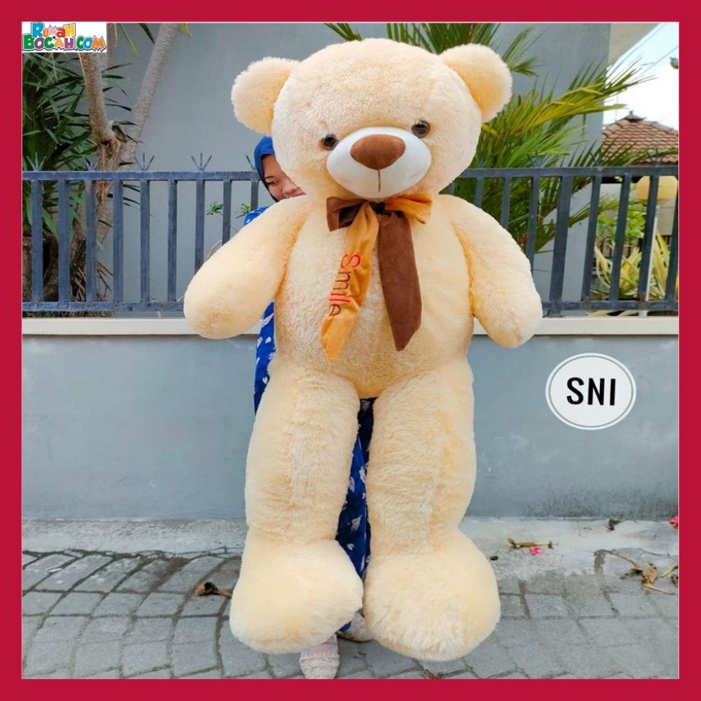 Kado Ulang Tahun Anniversary Pernikahan Anak Sahabat Pacar Remaja Perempuan Cewek Putri Boneka Jumbo Besar Teddy Bear Beruang Smile Cream 1,2 Meter SNI Bungkus Kado 1-min