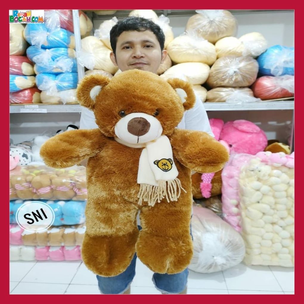 Kado Ulang Tahun Anniversary Pernikahan Anak Remaja Sahabat Pacar Perempuan Cewek Putri Boneka Besar Jumbo Bear Beruang Choosy Syal Coklat 50 cm Bungkus Kado SNI-min