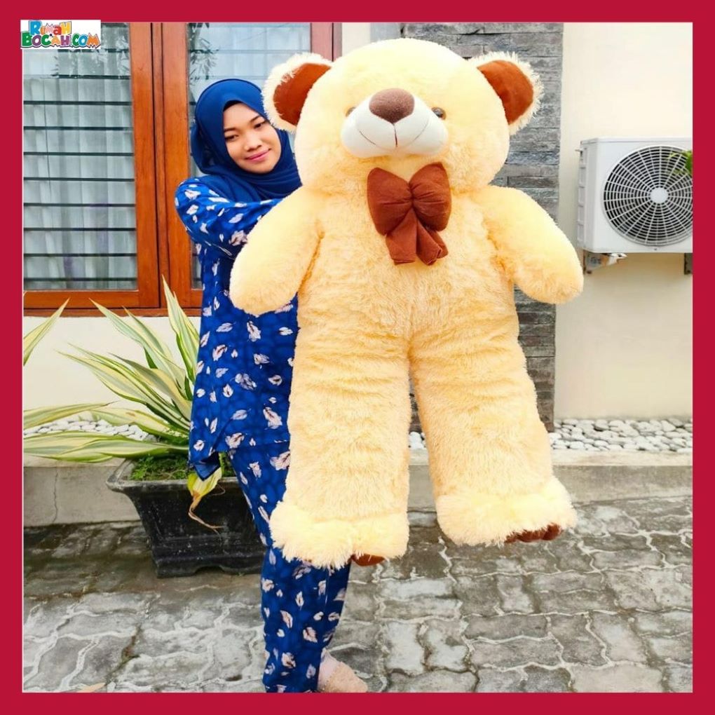 Kado Ulang Tahun Anniversary Pernikahan Anak Remaja Sahabat Pacar Perempuan Cewek Putri Boneka Besar Jumbo Bear Beruang Sujum 1 Cream Meter Bungkus Kado-min