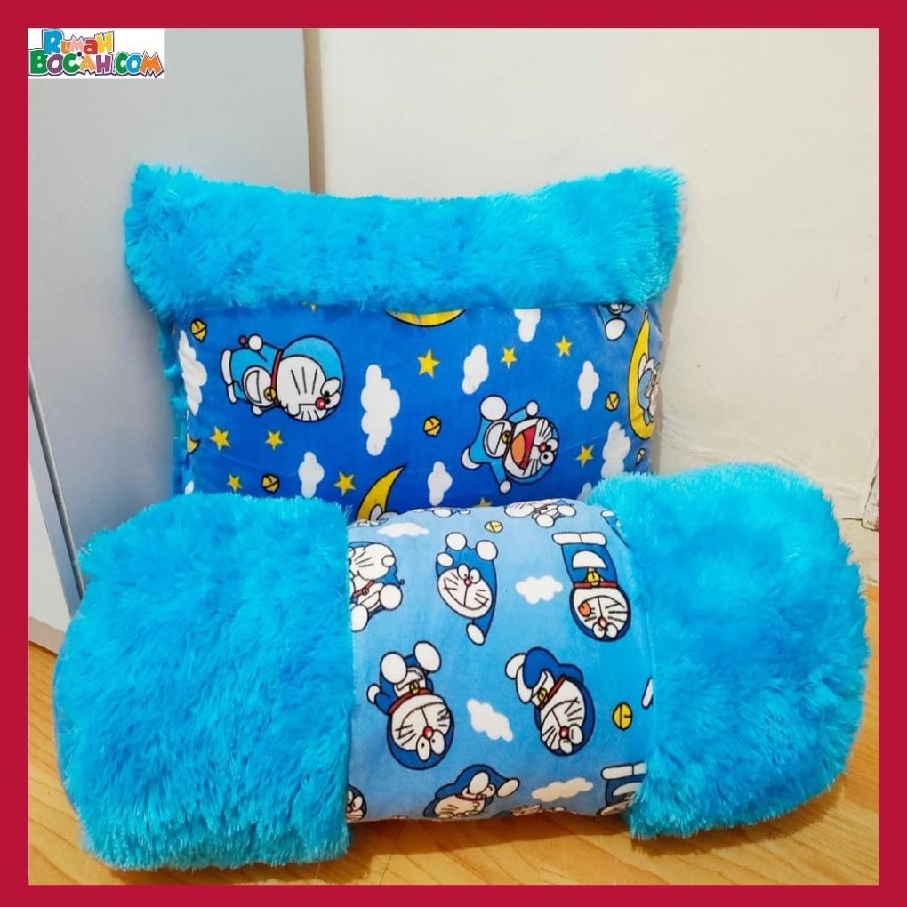 Kado Ulang Tahun Anak Remaja Sahabat Pacar Perempuan Cewek Putri Laki Laki Cowok Putra Bantal Guling Karakter Doraemon Bungkus Kado-min